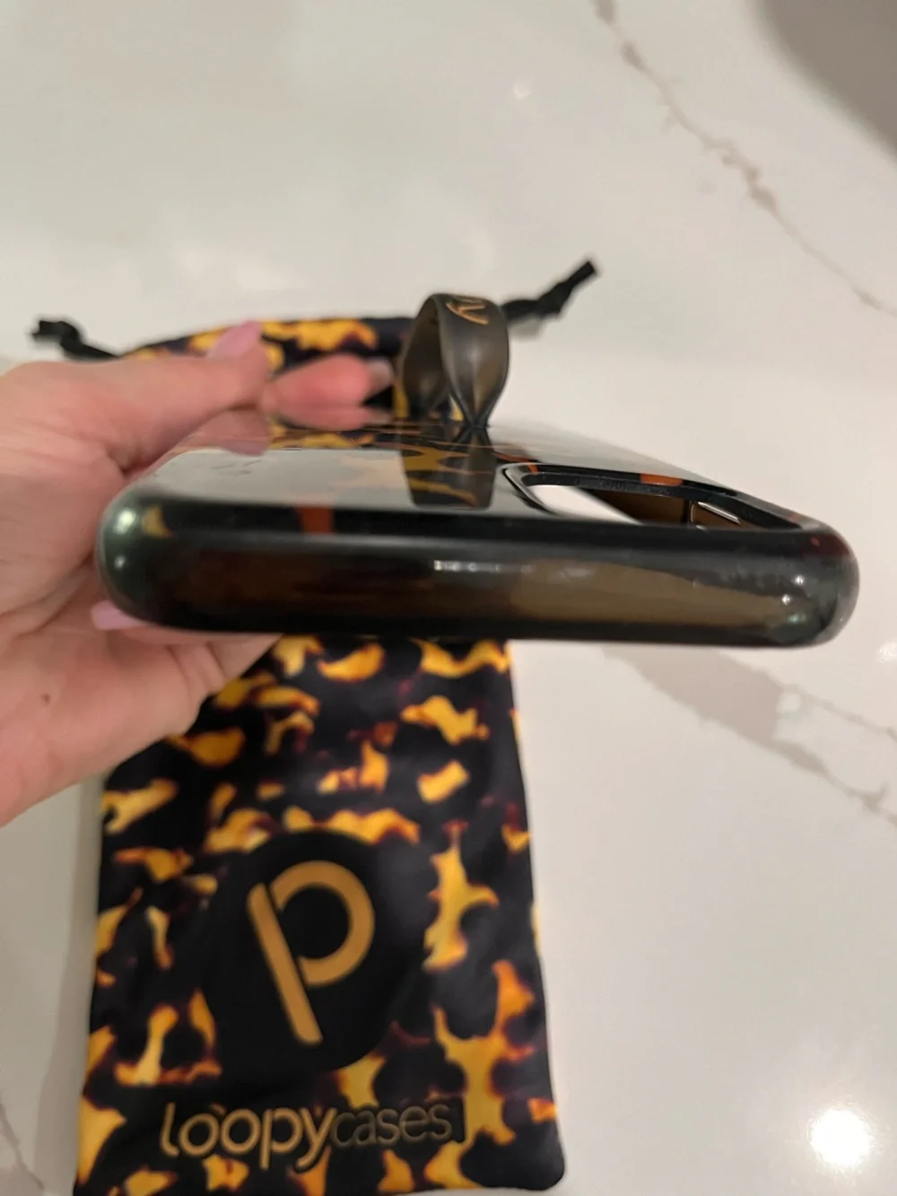 iPhone 11 Loopy Case tortoise